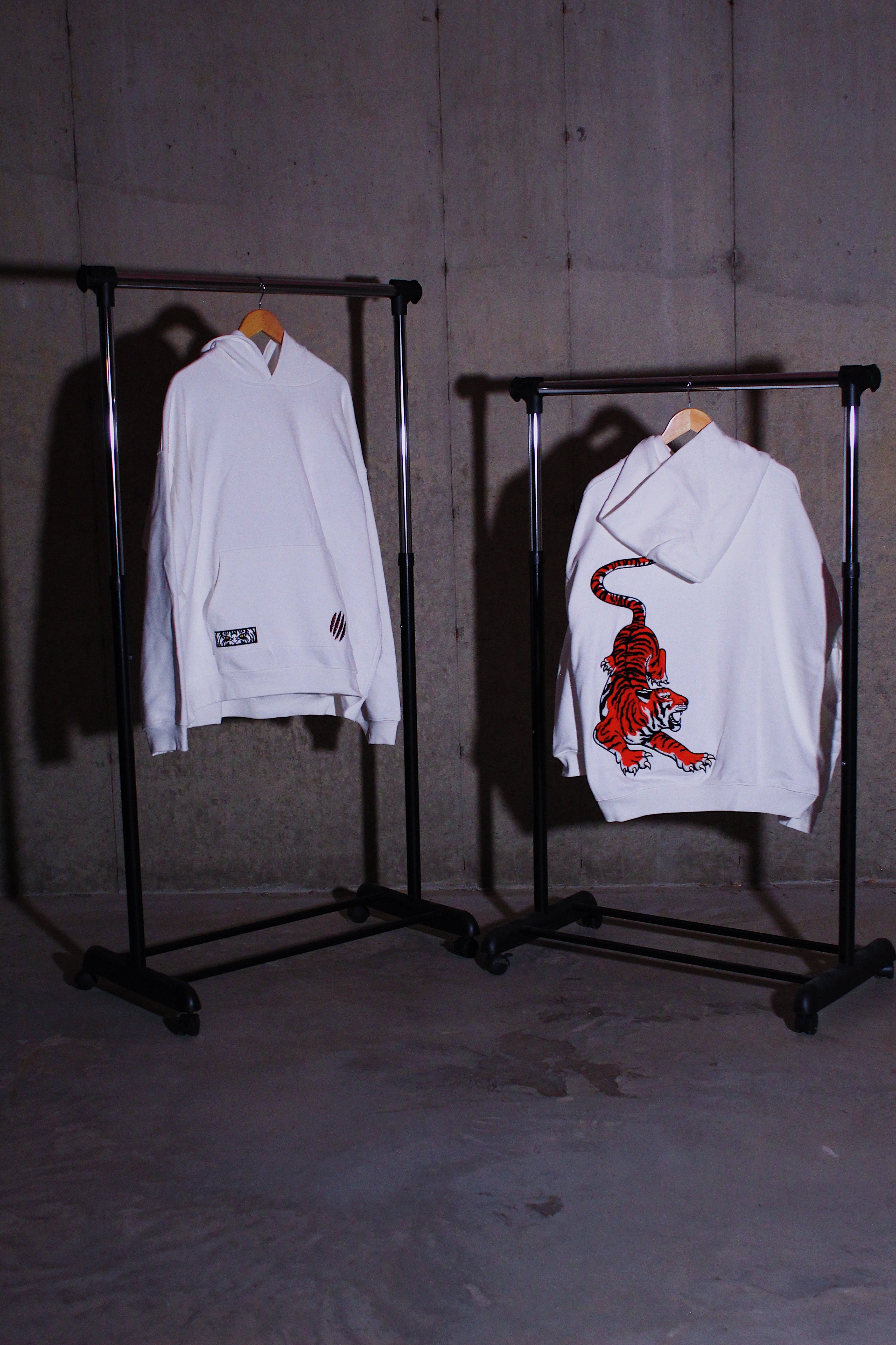 'WHITË TYGËR' HOODIË